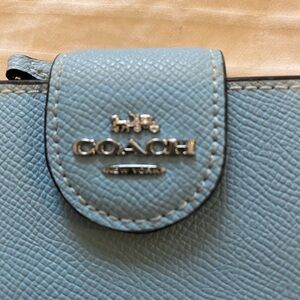 Coach medium corner zip wallet